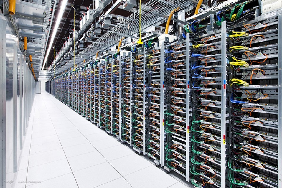 google-datacenter-custom-1641284684.jpg