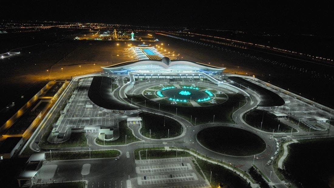 san-bay-quoc-te-ashgabat-international-airport-turkmenistan-min-1677636974.jpg