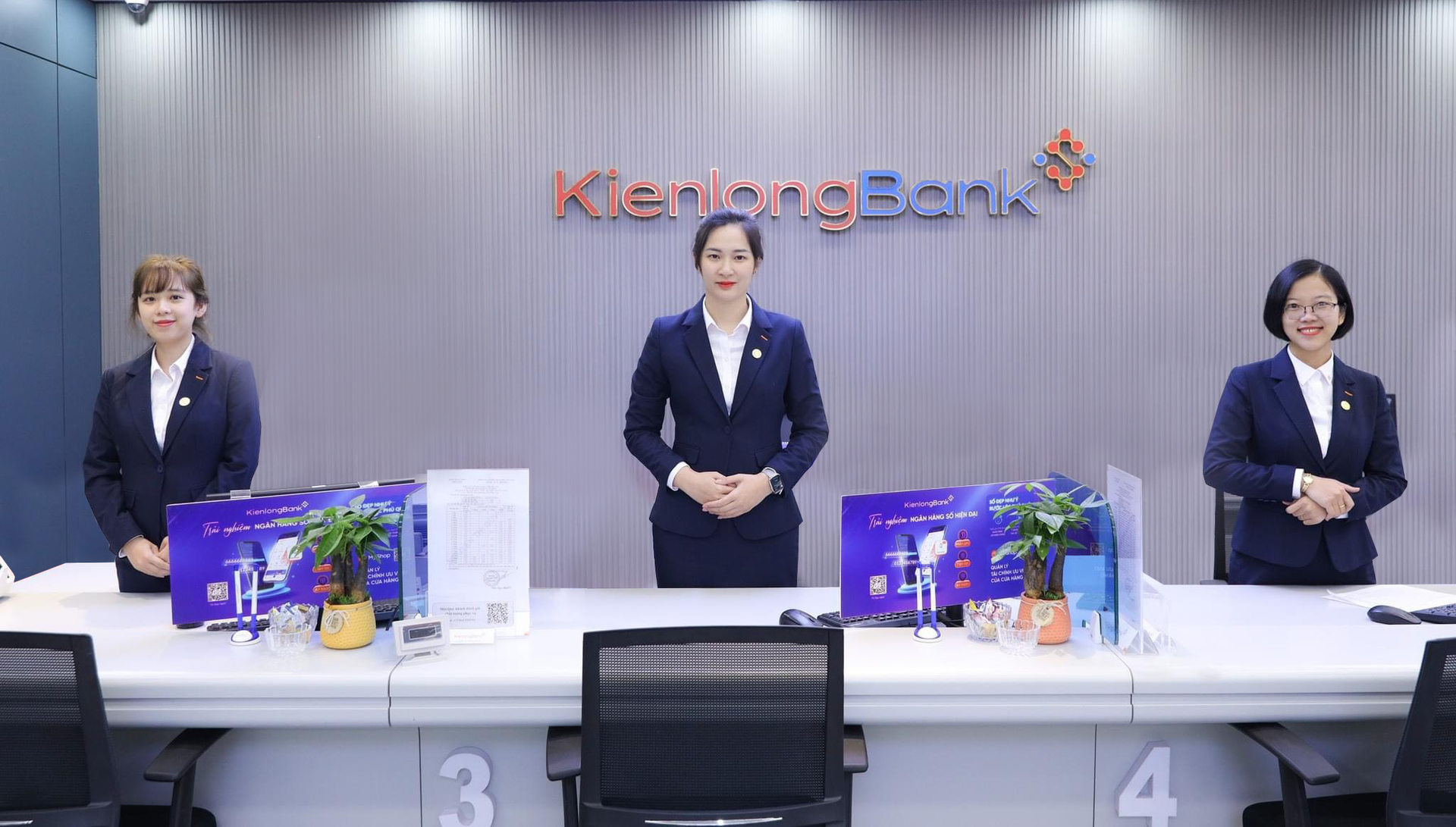 kienlongbank-phong-giao-dich-1-1753847457.png