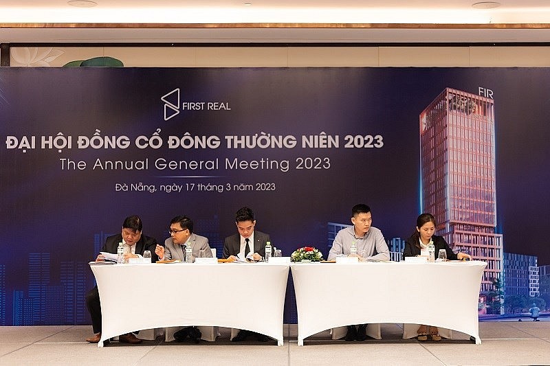 Tạm dừng xuất cảnh người đứng đầu Công ty Cổ phần Địa ốc First Real vì nghĩa vụ thuế