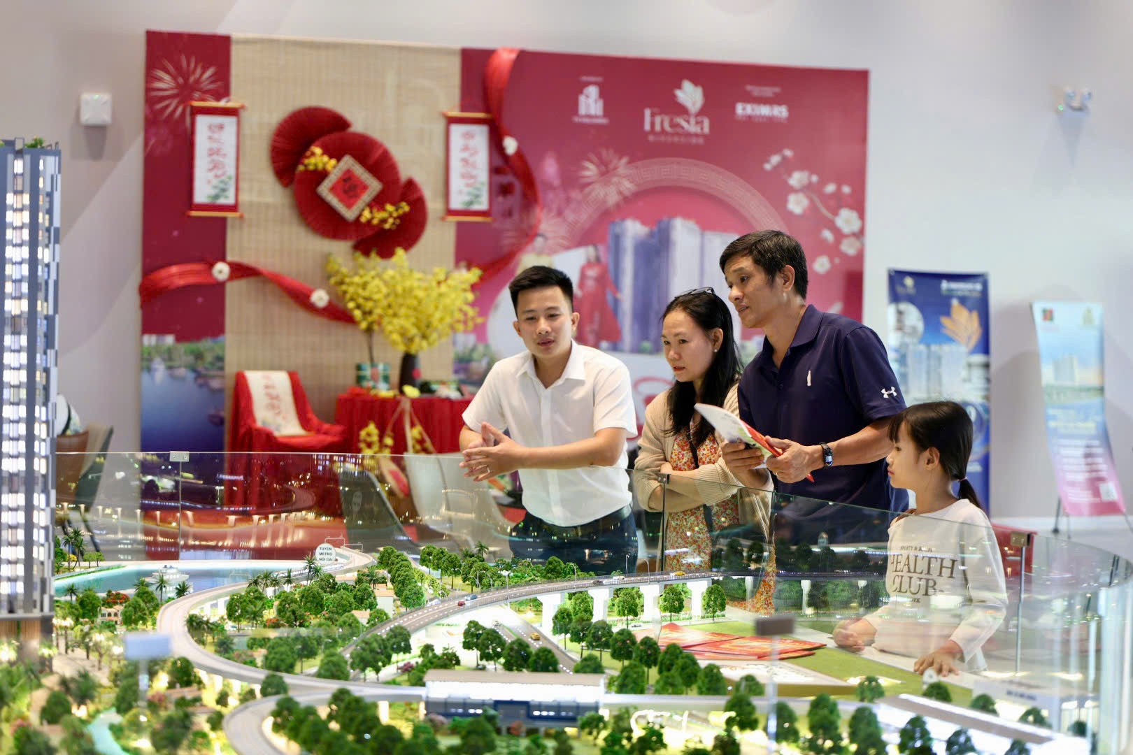 Lãi suất tăng 13–15%/năm: Bài toán khó cho người mua nhà