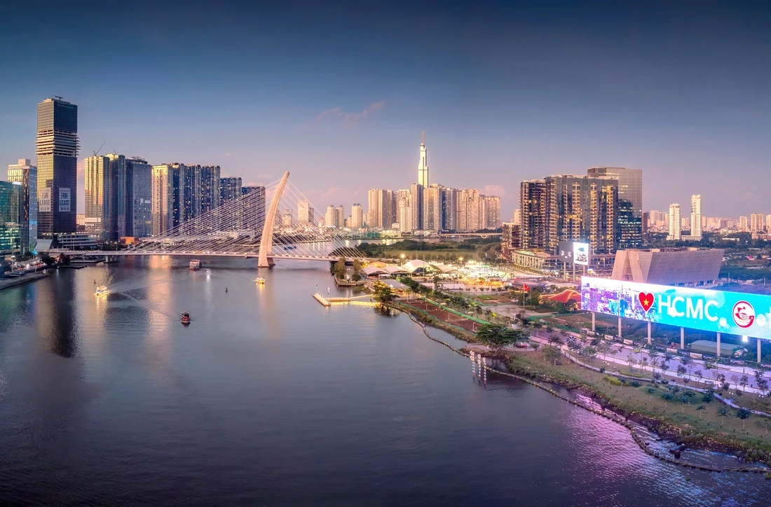 Thị trường bất động sản quý I/2026: Nhà ở “hãm phanh”, công nghiệp miền Nam tăng tốc