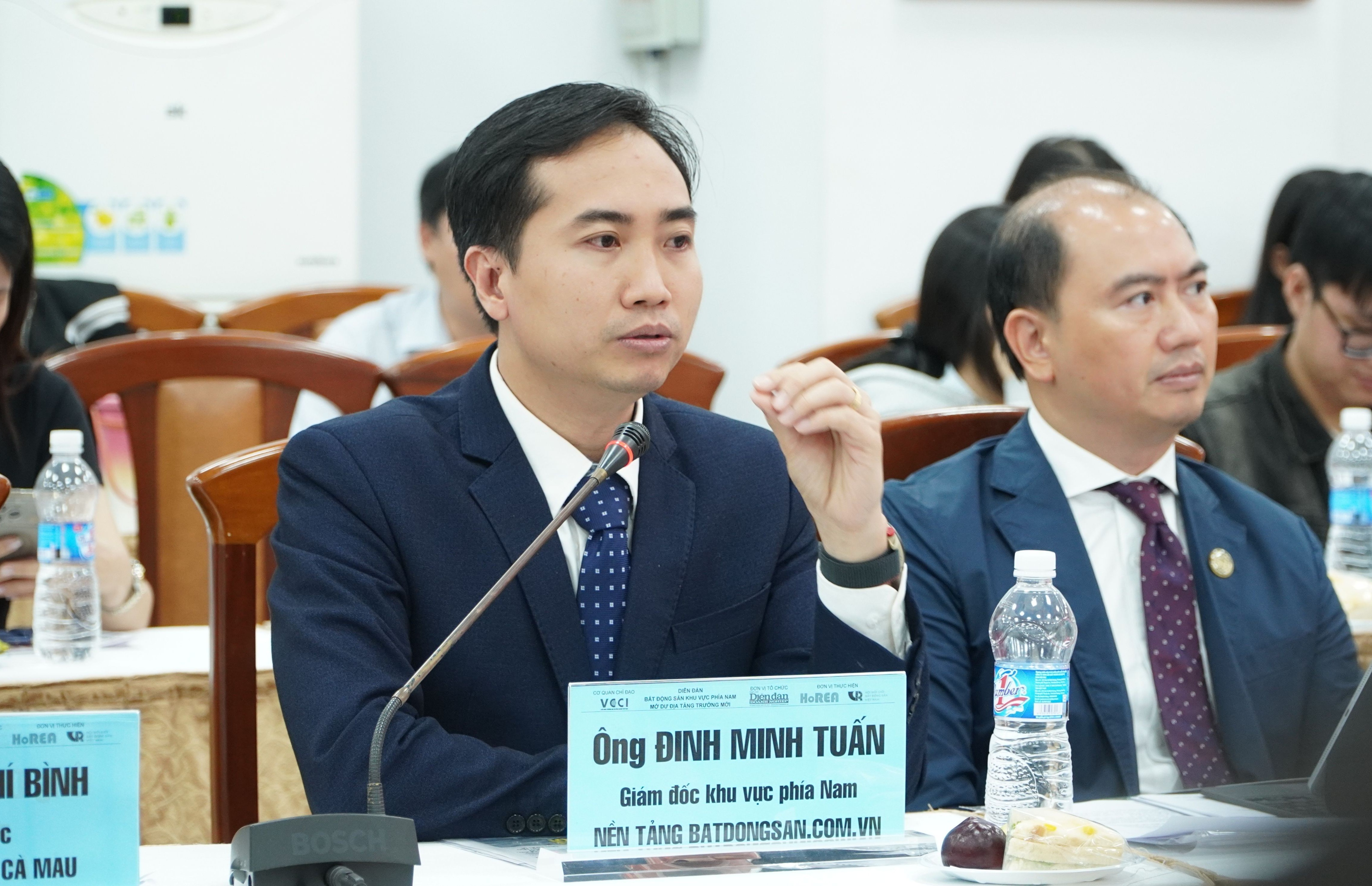 thiet-ke-chua-co-ten-1787106721.jpg