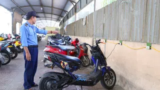 Trạm sạc xe điện tại chung cư: Ai sở hữu, ai chịu trách nhiệm?