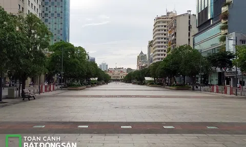 Trung tâm Sài Gòn vắng bóng người ngày đầu tuần
