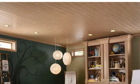 So sánh ưu khuyết điểm trần nhựa giả gỗ và trần thạch cao