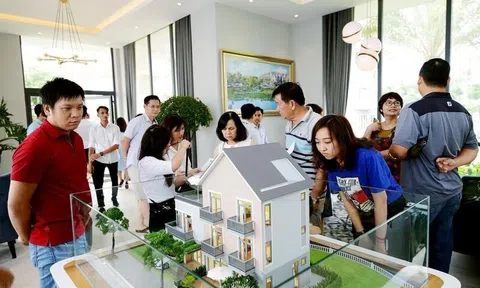 Giá nhà leo thang, gia đình trẻ xoay xở thế nào để an cư