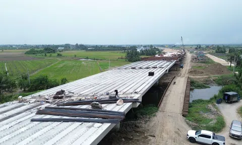 TP.HCM "khát" vật liệu xây dựng: Nguy cơ chậm tiến độ hàng loạt dự án