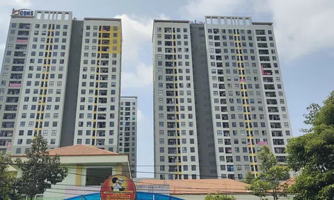 Vì sao cư dân Bcons Garden đồng loạt treo băng rôn phản đối?