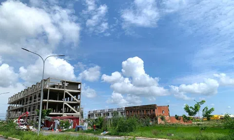 'Chôn vốn' sau sốt đất, nhà đầu tư băn khoăn cắt lỗ hay ôm hàng