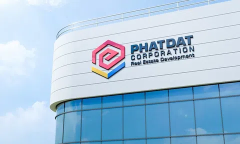 Hàng loạt lãnh đạo của công ty đăng ký bán cổ phiếu, Phát Đạt (PDR) ra thông cáo trấn an  