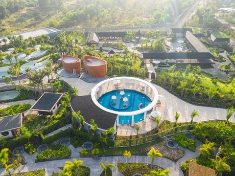 Đang “ngập nợ”, vì sao Novaland vẫn chi hơn 1.400 tỷ cho Suối nước nóng Bình Châu?