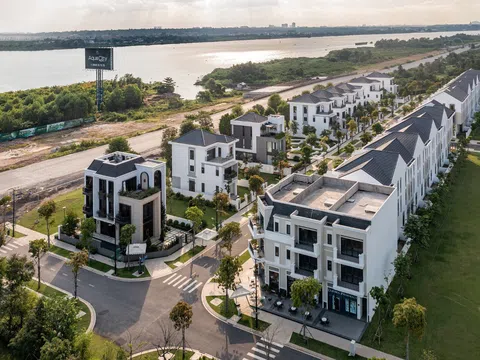 Doanh nghiệp bất động sản niêm yết rầm rộ mua bán dự án trong 7 tháng đầu 2025