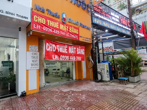 Vì sao hàng loạt mặt bằng “đất vàng” ở TP.HCM vẫn trống khách dù giảm giá thuê?