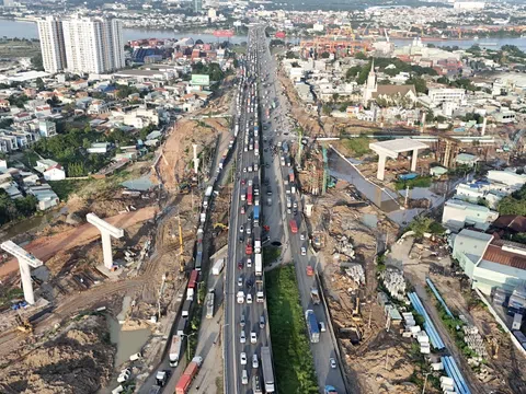 Xa lộ Hà Nội mở rộng 12-16 làn xe