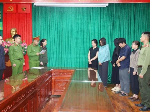 Khởi tố nhóm môi giới “phù phép” hồ sơ mua nhà ở xã hội