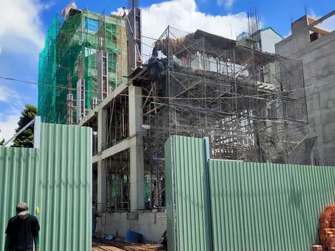 Giá vật liệu tăng, nhiều gia đình “vỡ” ngân sách xây nhà