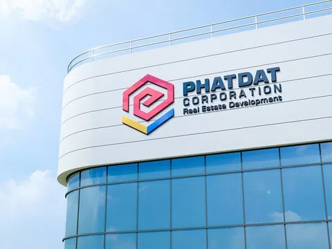 Hàng loạt lãnh đạo của công ty đăng ký bán cổ phiếu, Phát Đạt (PDR) ra thông cáo trấn an  