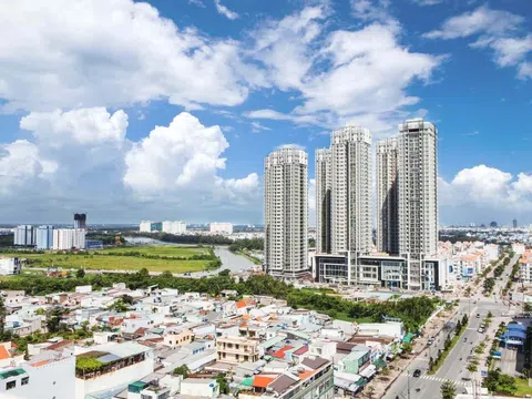 Vốn ngoại rót mạnh vào bất động sản