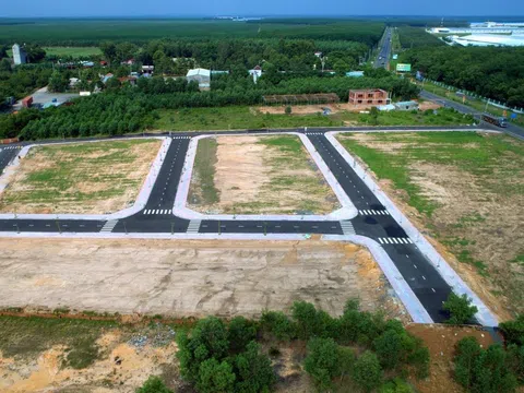 Người dân ăn chắc mặc bền, nên đất nền vẫn triển vọng